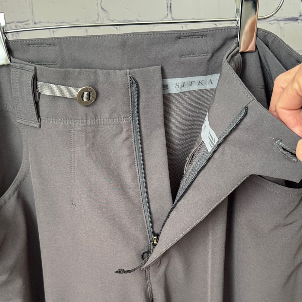 Men's Sitka Gray Traverse Pants 40R - Picture 10 of 14